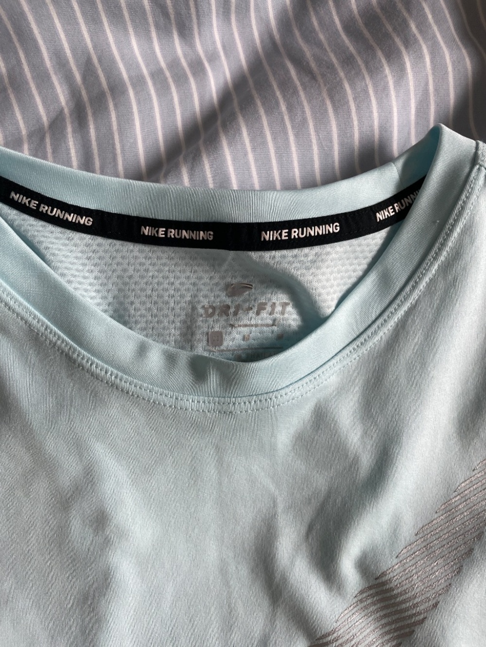 Nike Running Tank - Picture 2 of 4